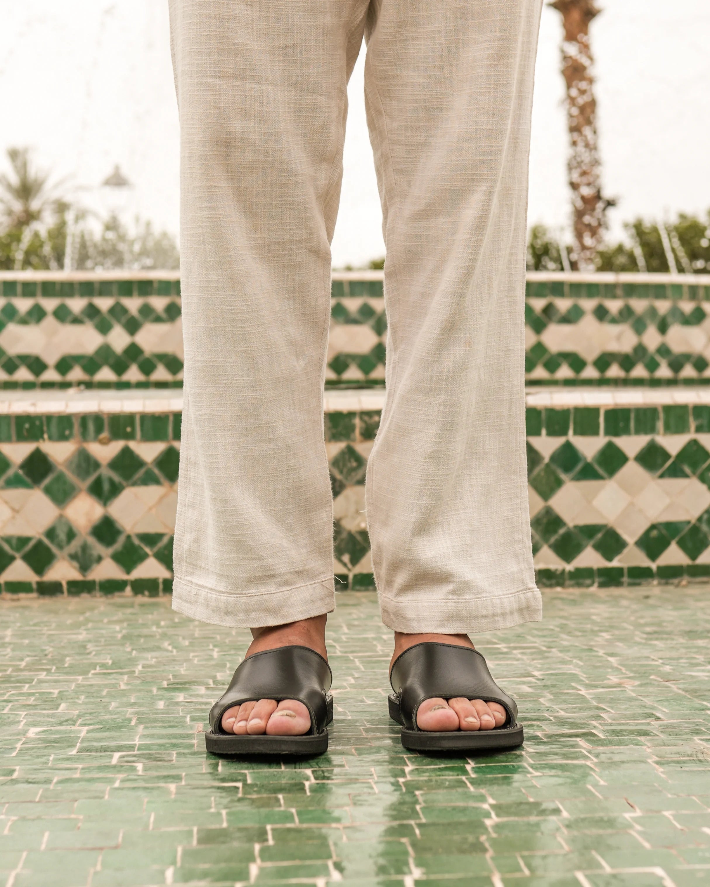 Men's Leather Sandals in Jet Black
