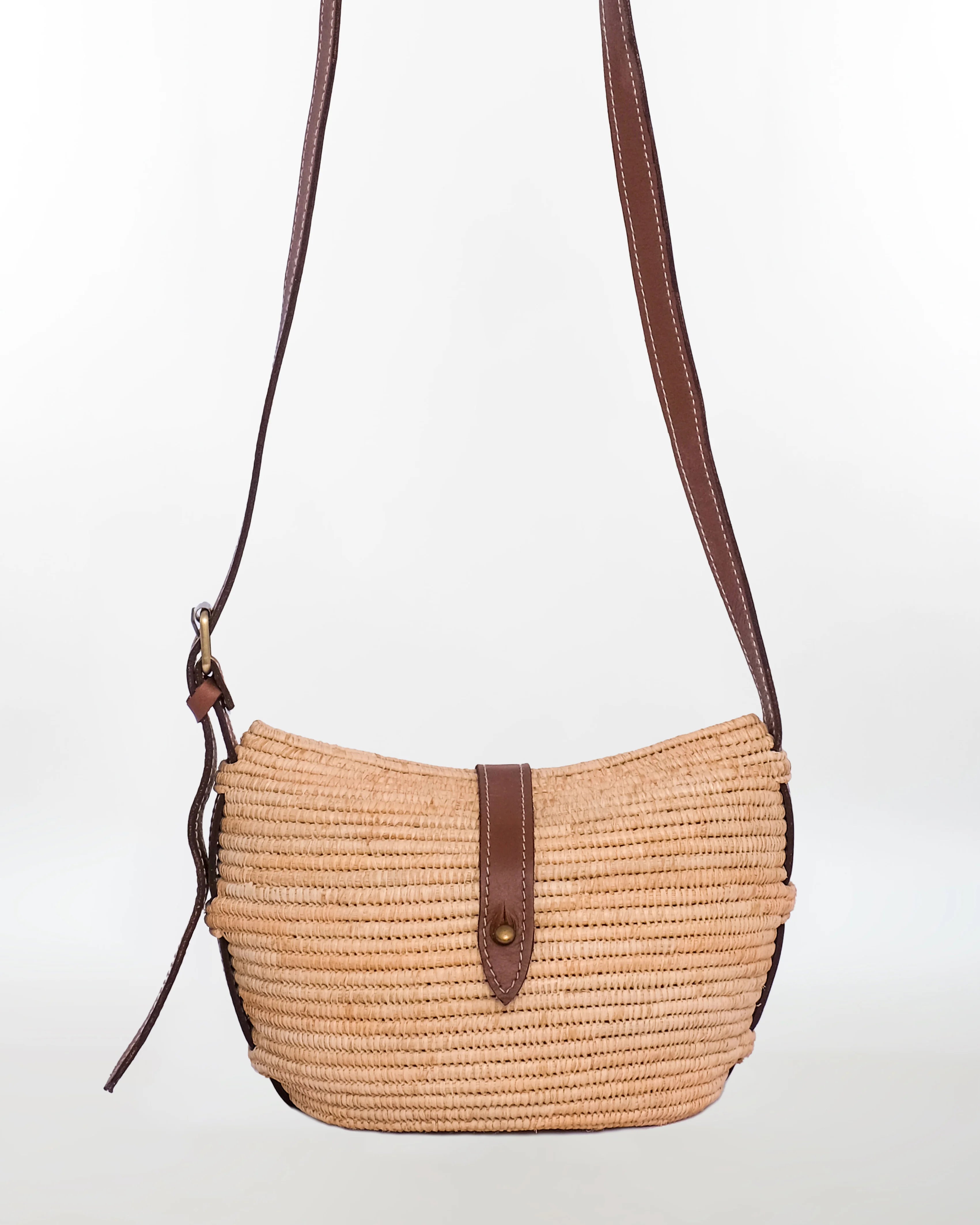 Boho Raffia Shoulder Bag — Natural Leather Strap