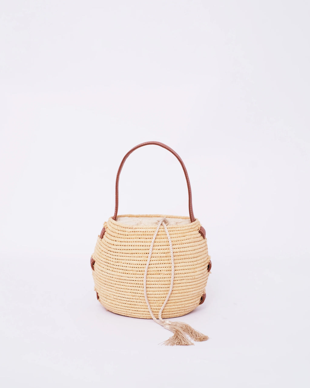 Raffia Bucket Bag With Natural Arc Handle Tassel