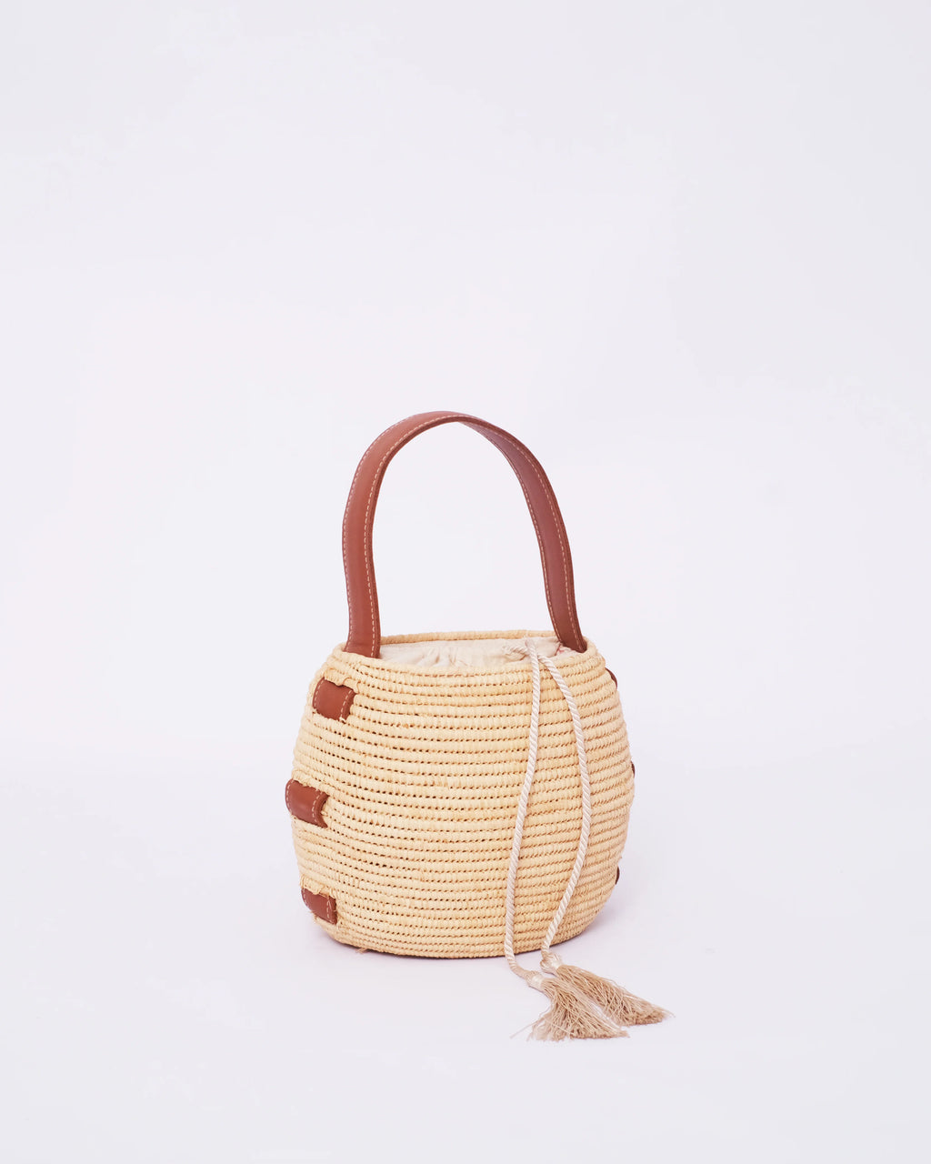 Raffia Bucket Bag With Natural Arc Handle Tassel
