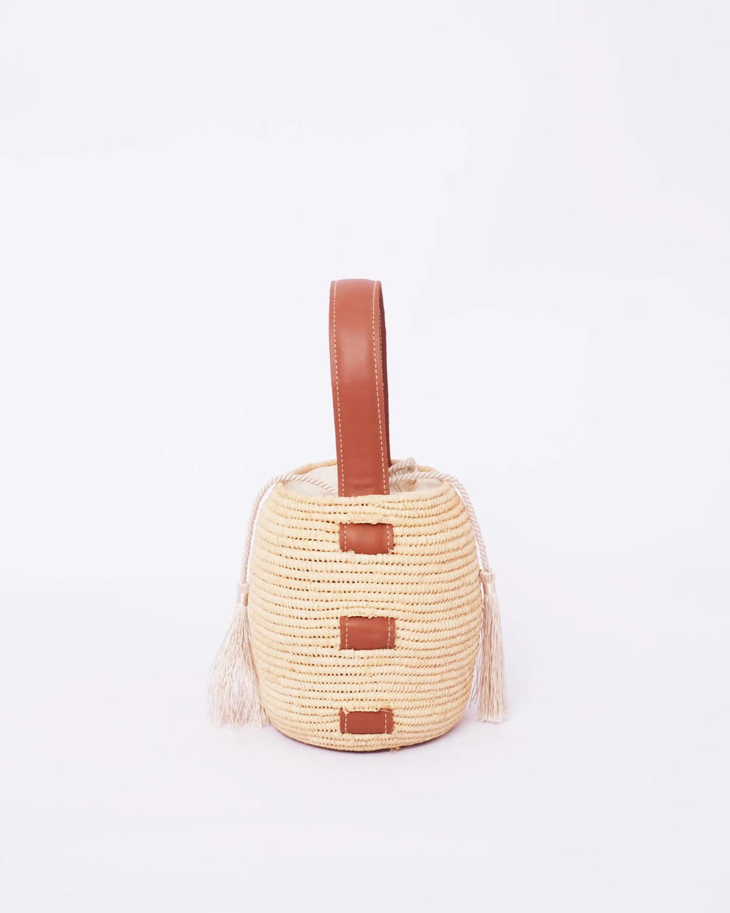 Raffia Bucket Bag With Natural Arc Handle Tassel