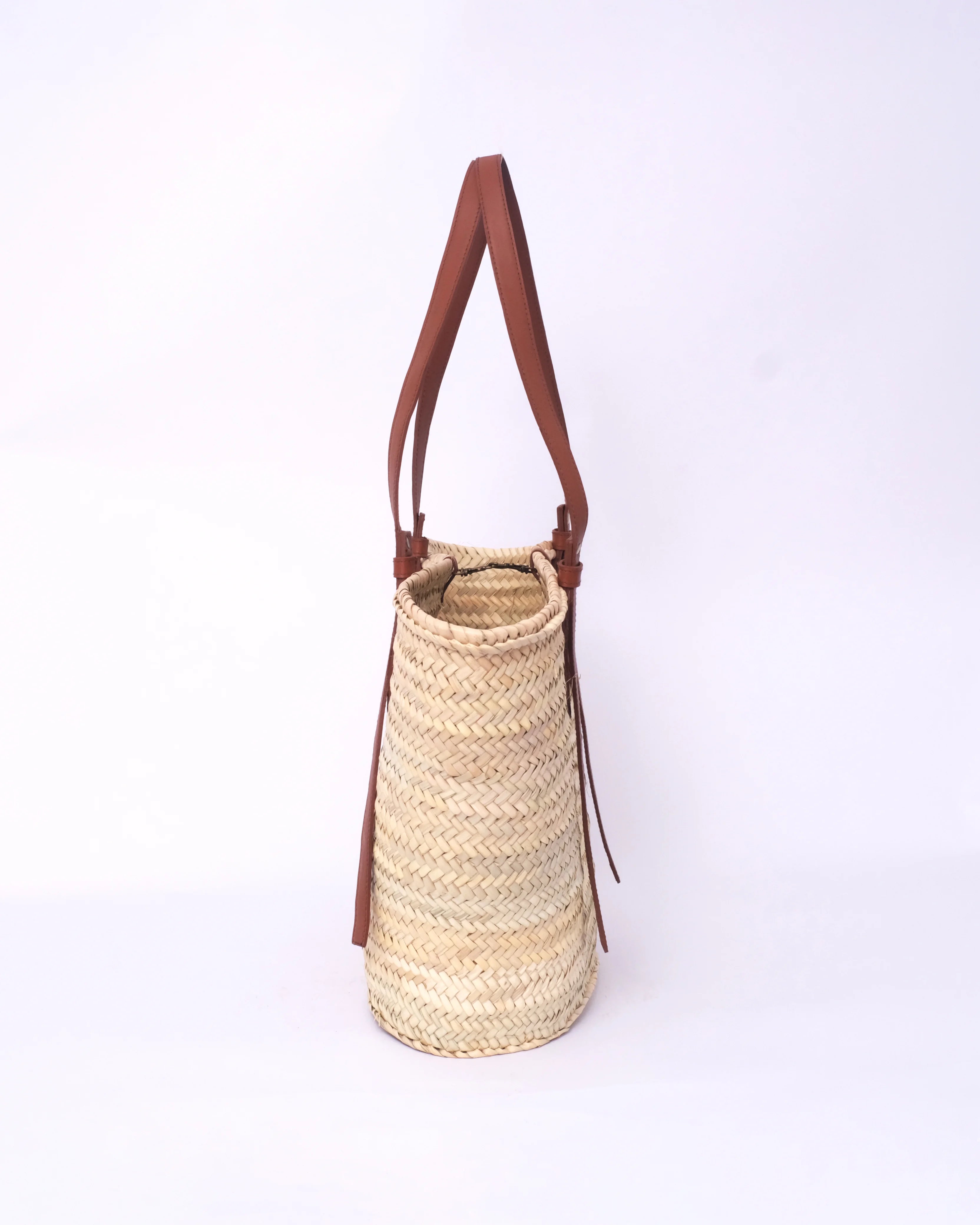 Oval Ring Straw Tote Bag