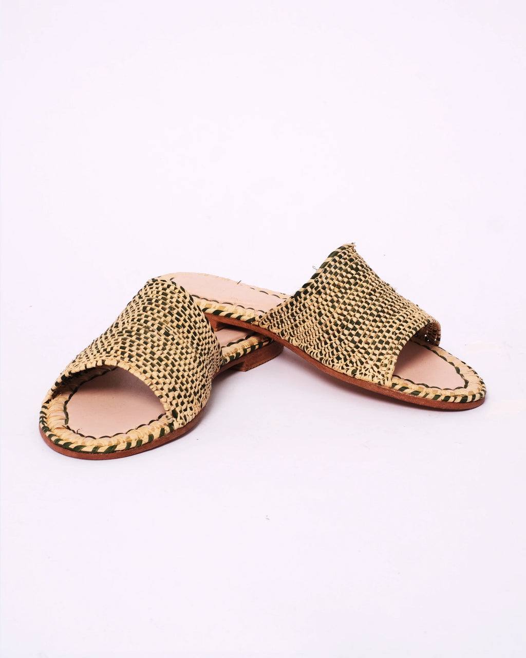 Women's Raffia Checkered Flat Slide Sandals – Natural & Black