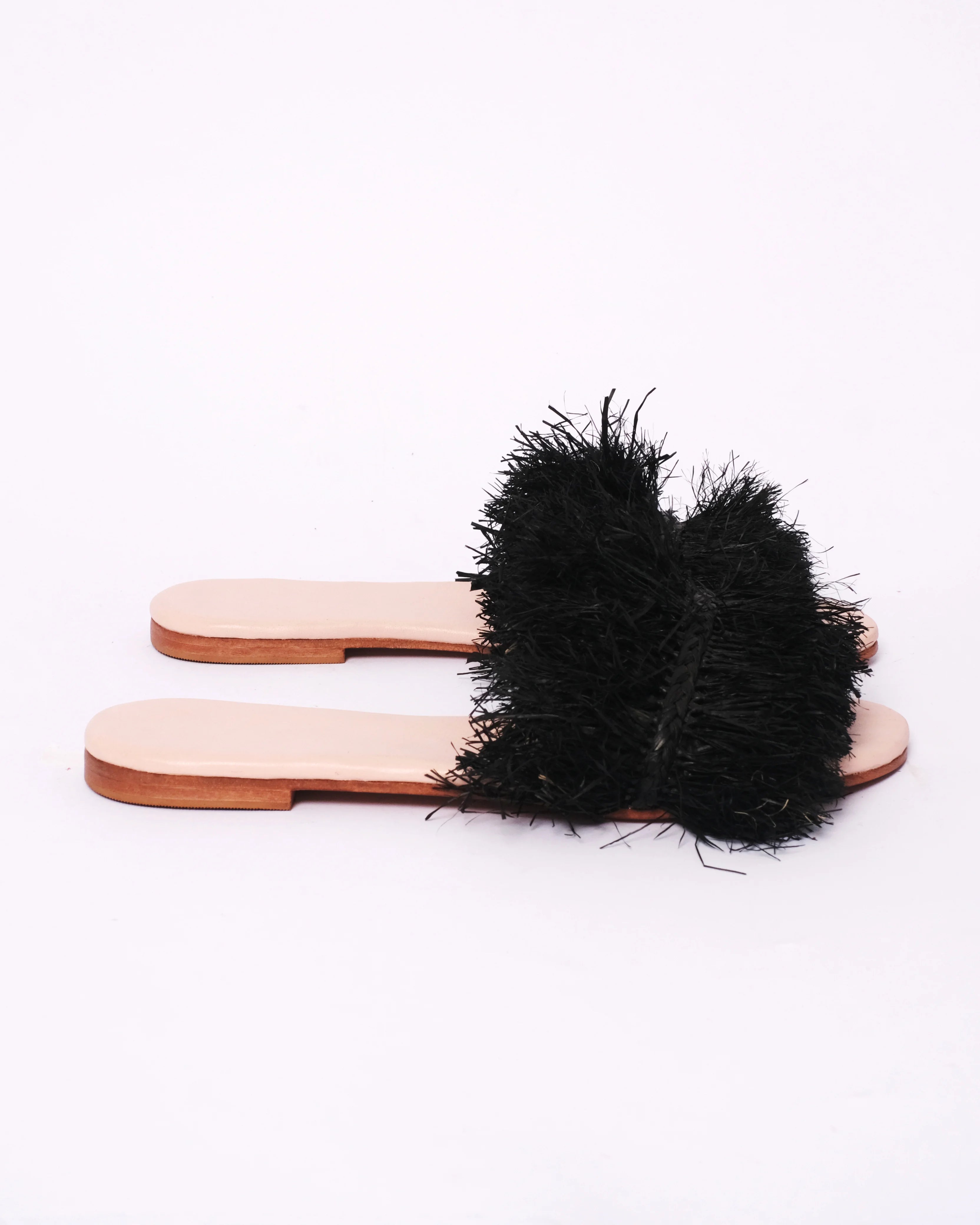 Women's Raffia Fringed Flat Slide Sandals In Black