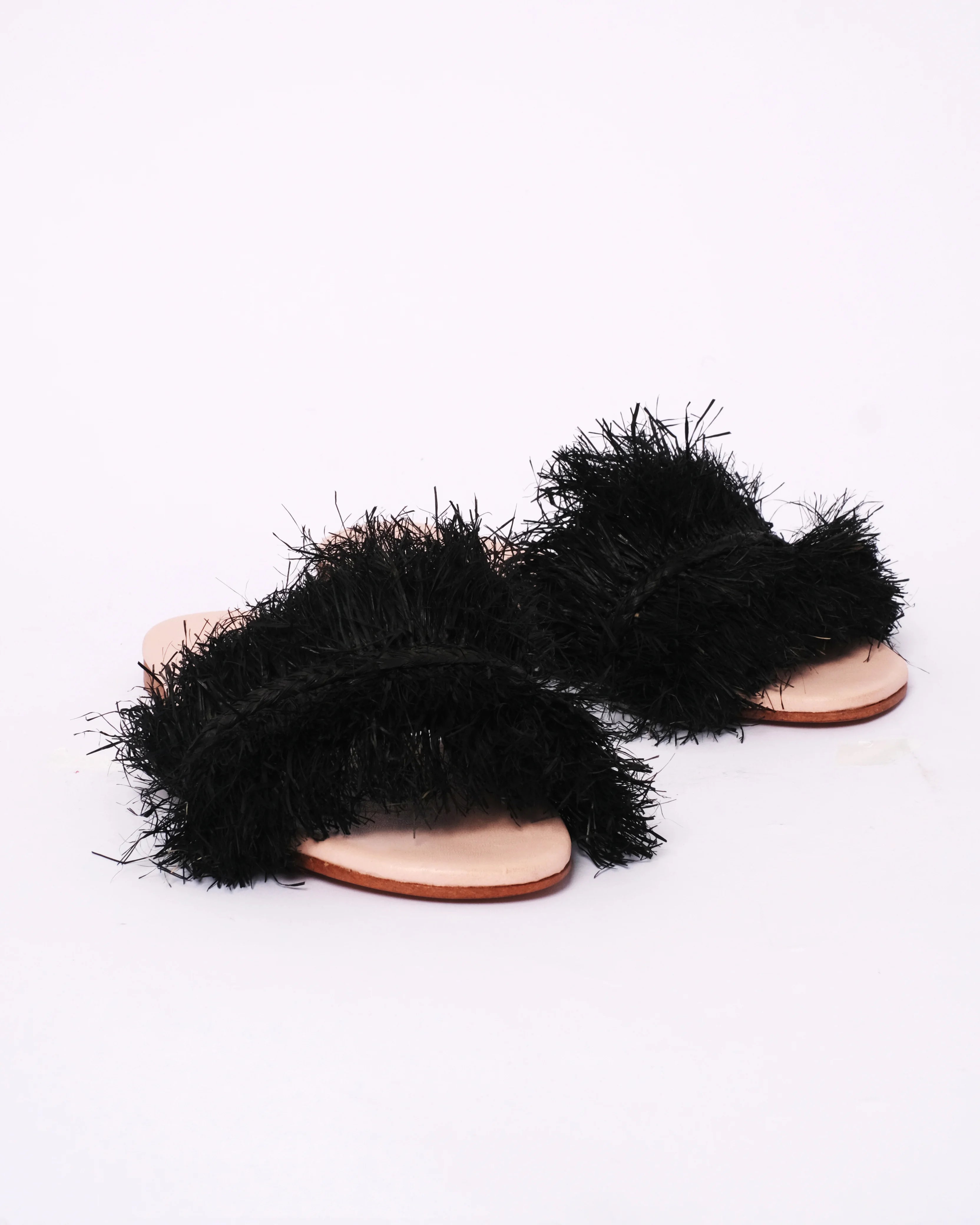 Women's Raffia Fringed Flat Slide Sandals In Black