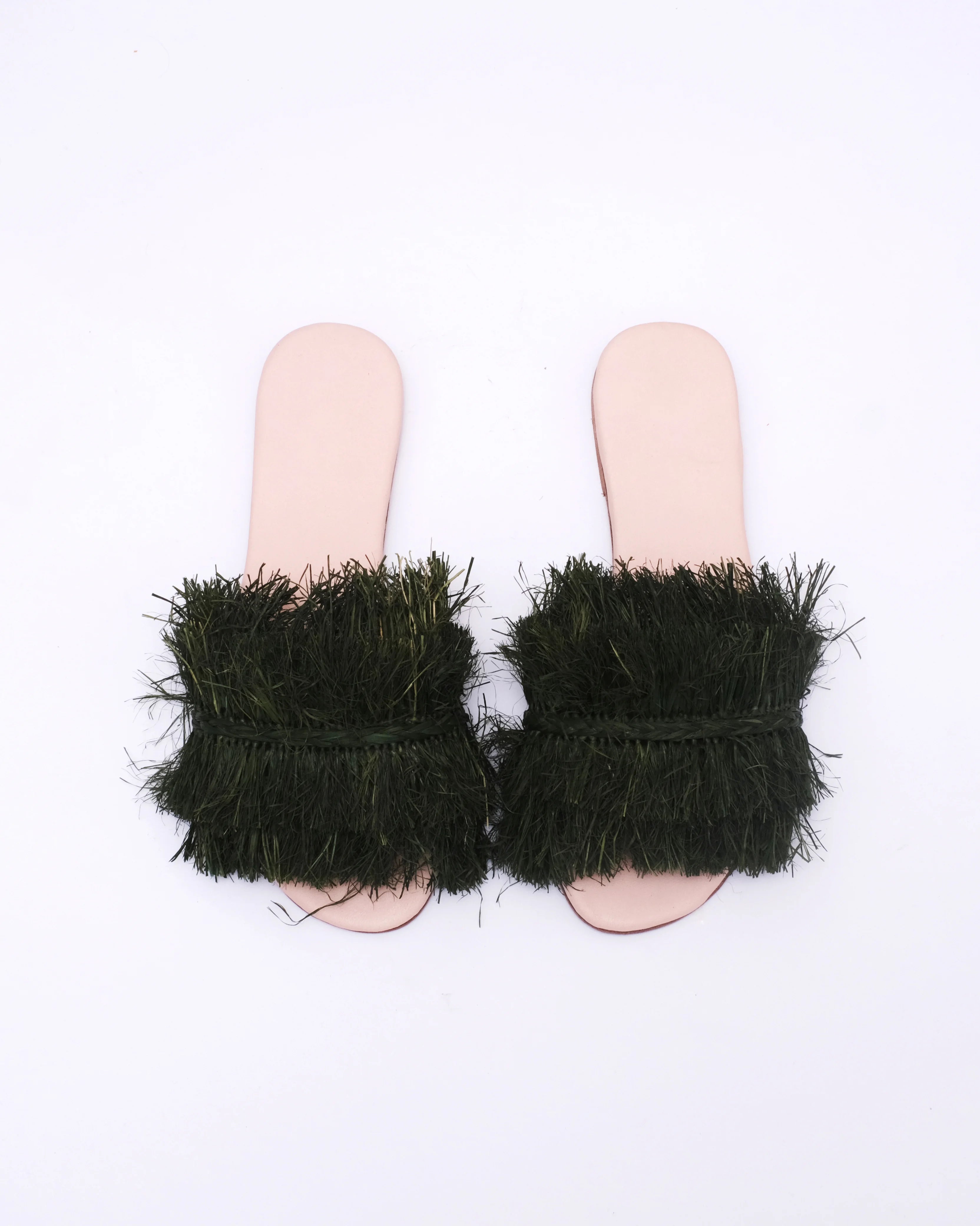 Women's Raffia Fringed Flat Slide Sandals In Jet Black