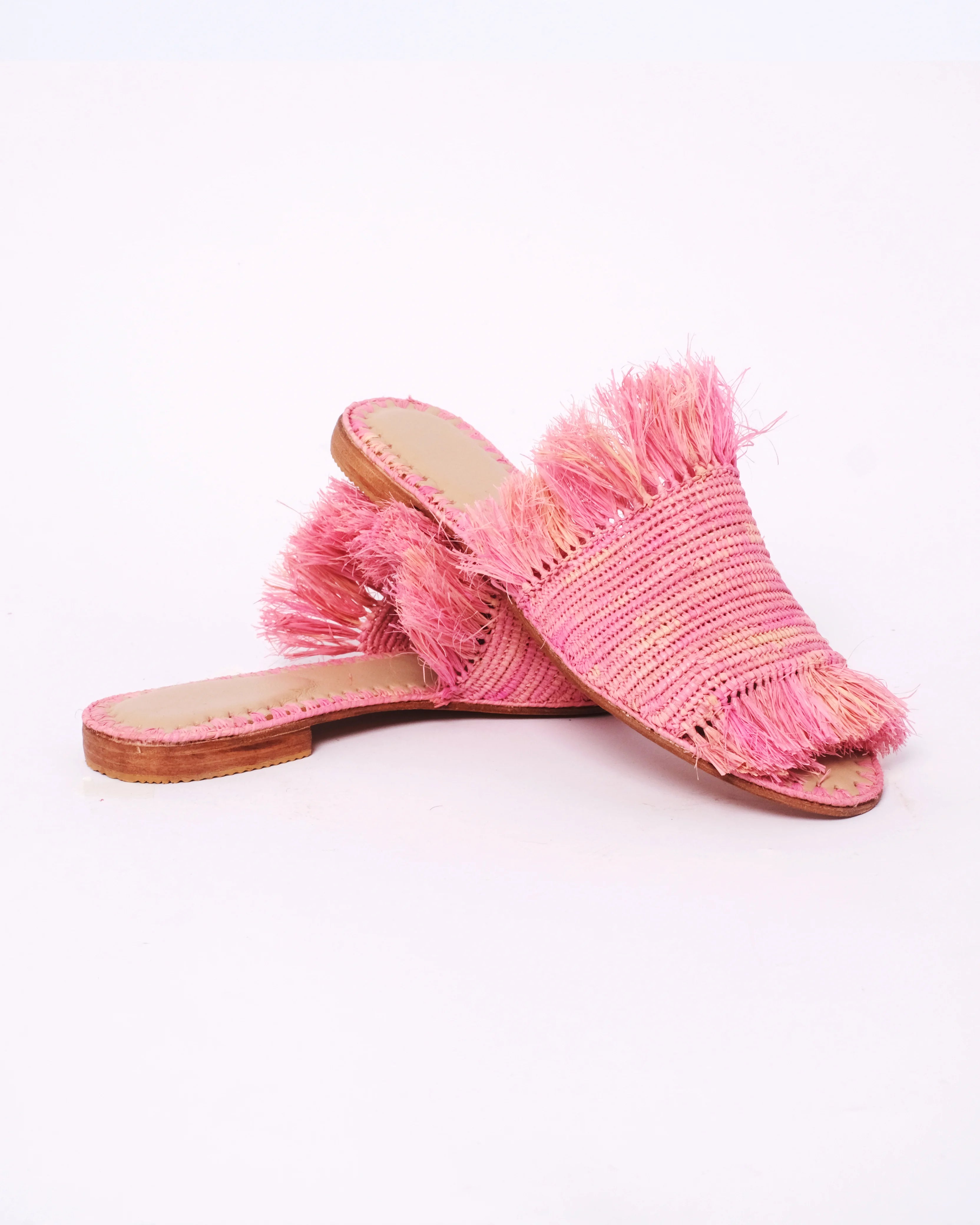Women's Raffia Fringed Flat Slide Sandals In Pink