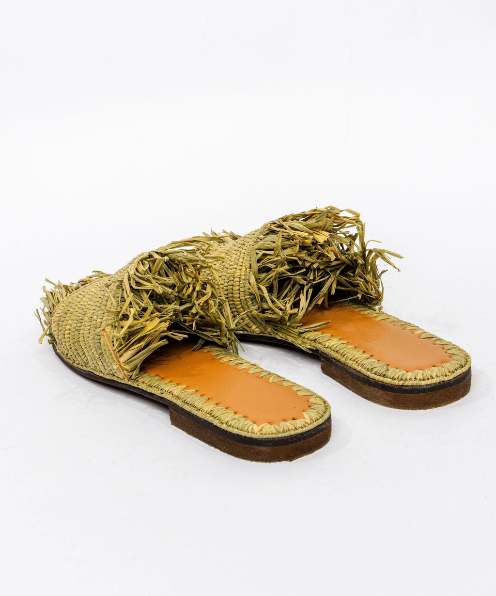 Women's Raffia Fringed Flat Slide Sandals – Olive