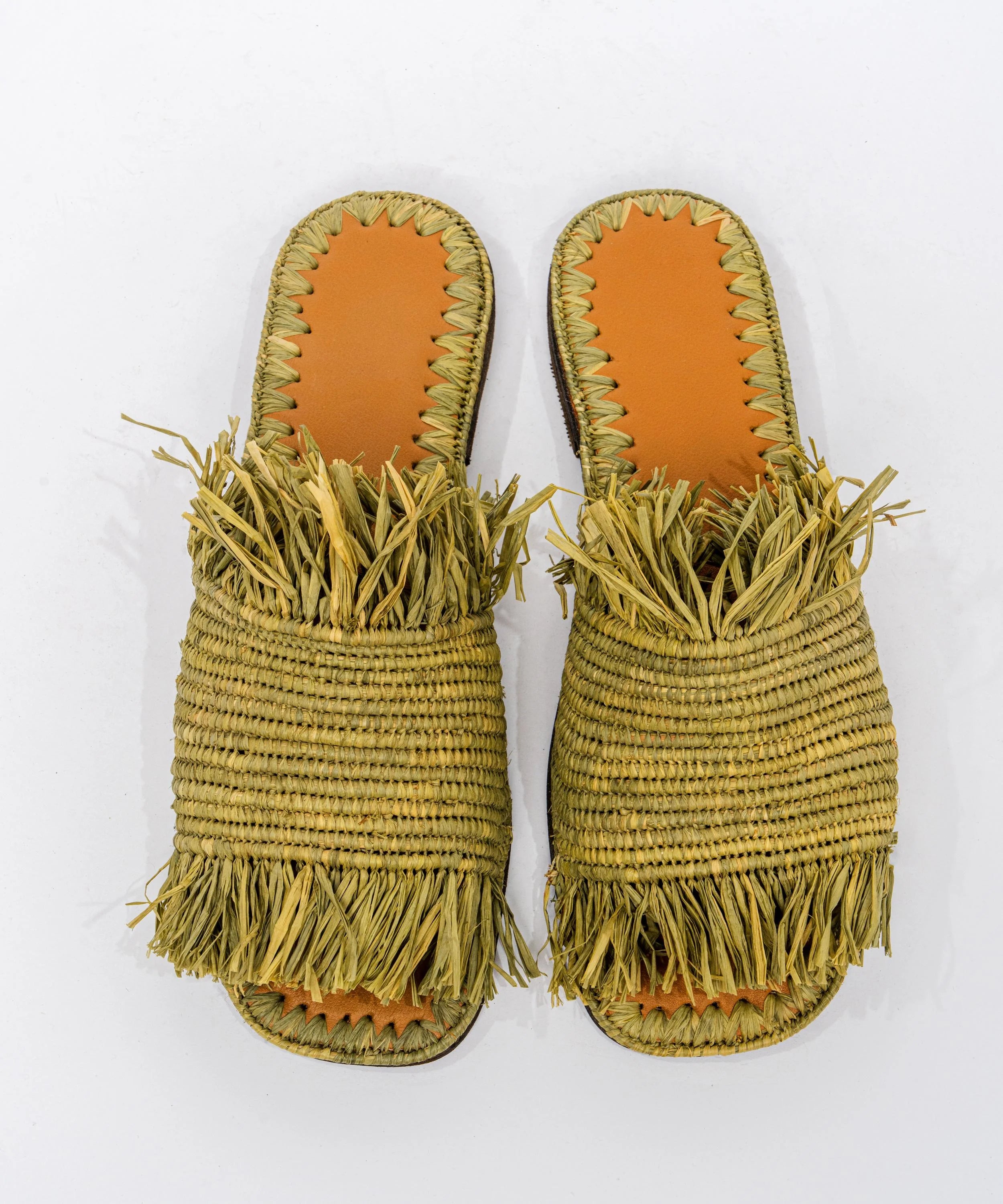 Women's Raffia Fringed Flat Slide Sandals – Olive