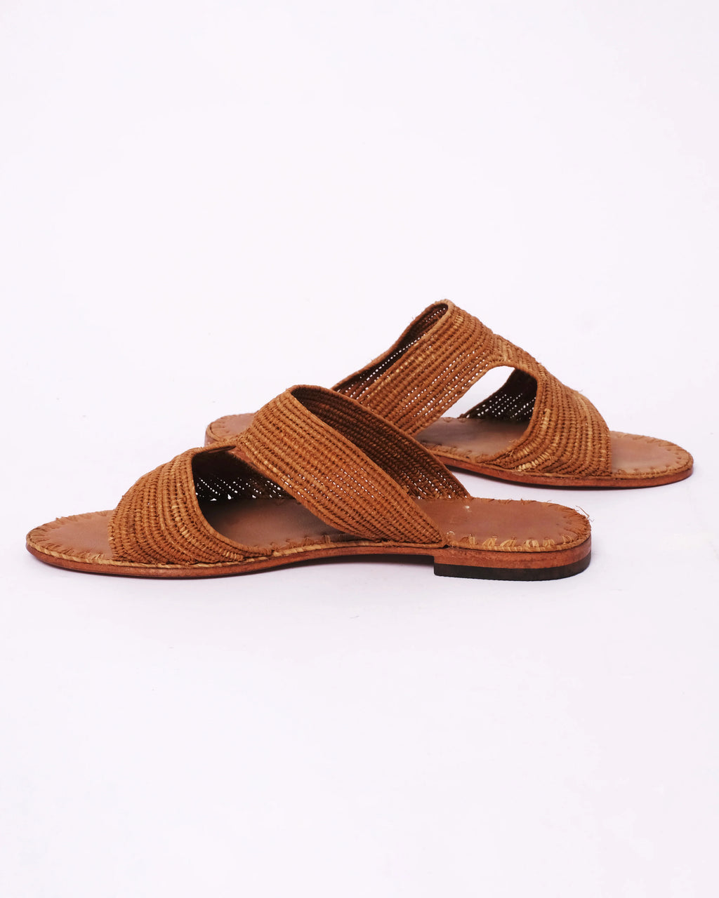 Women's Raffia H-Strap Flat Sandals In Camel Brown