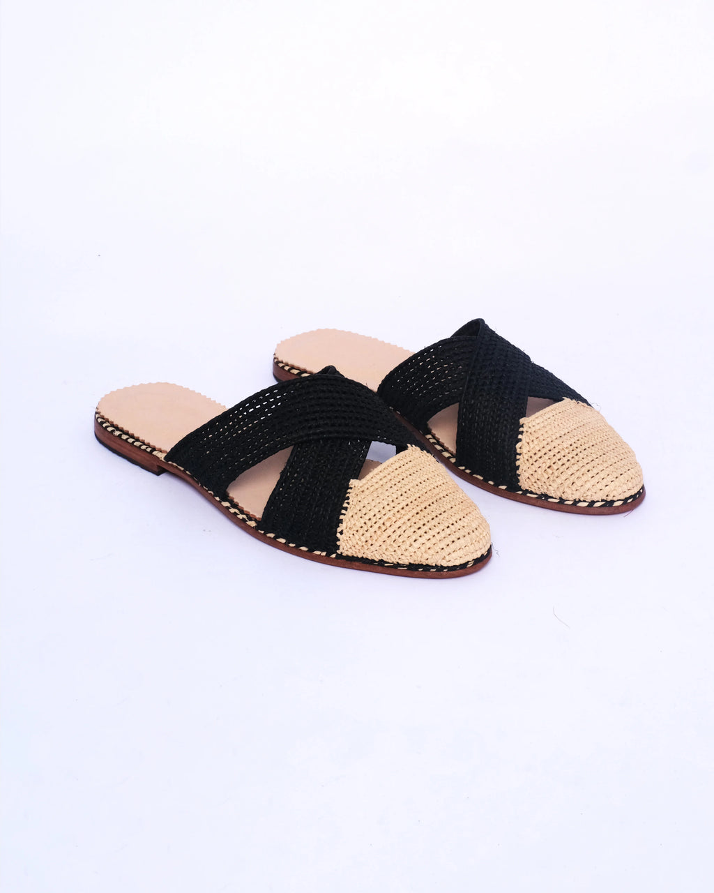 Women's Raffia Mule in Black & Natural