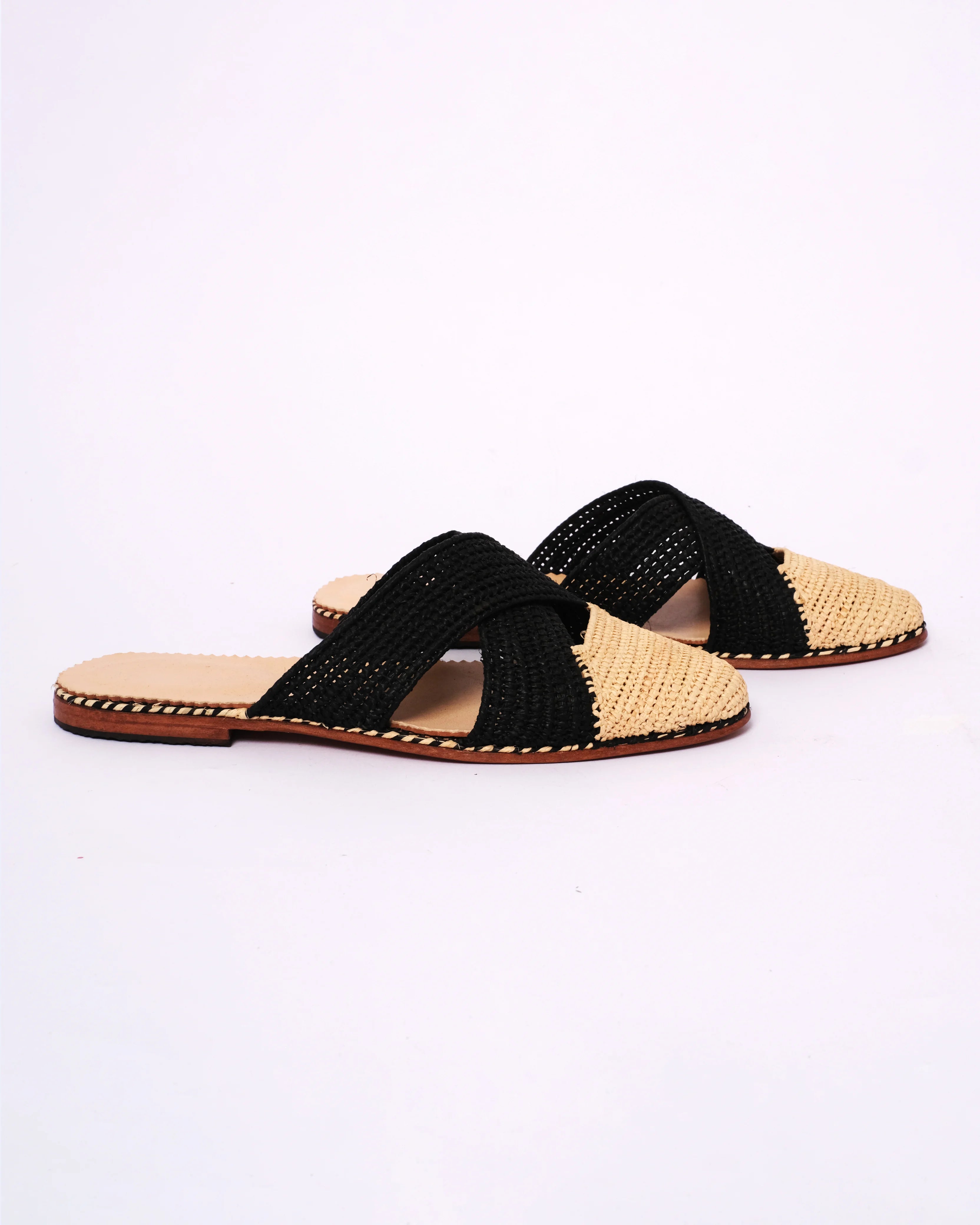 Women's Raffia Mule in Black & Natural