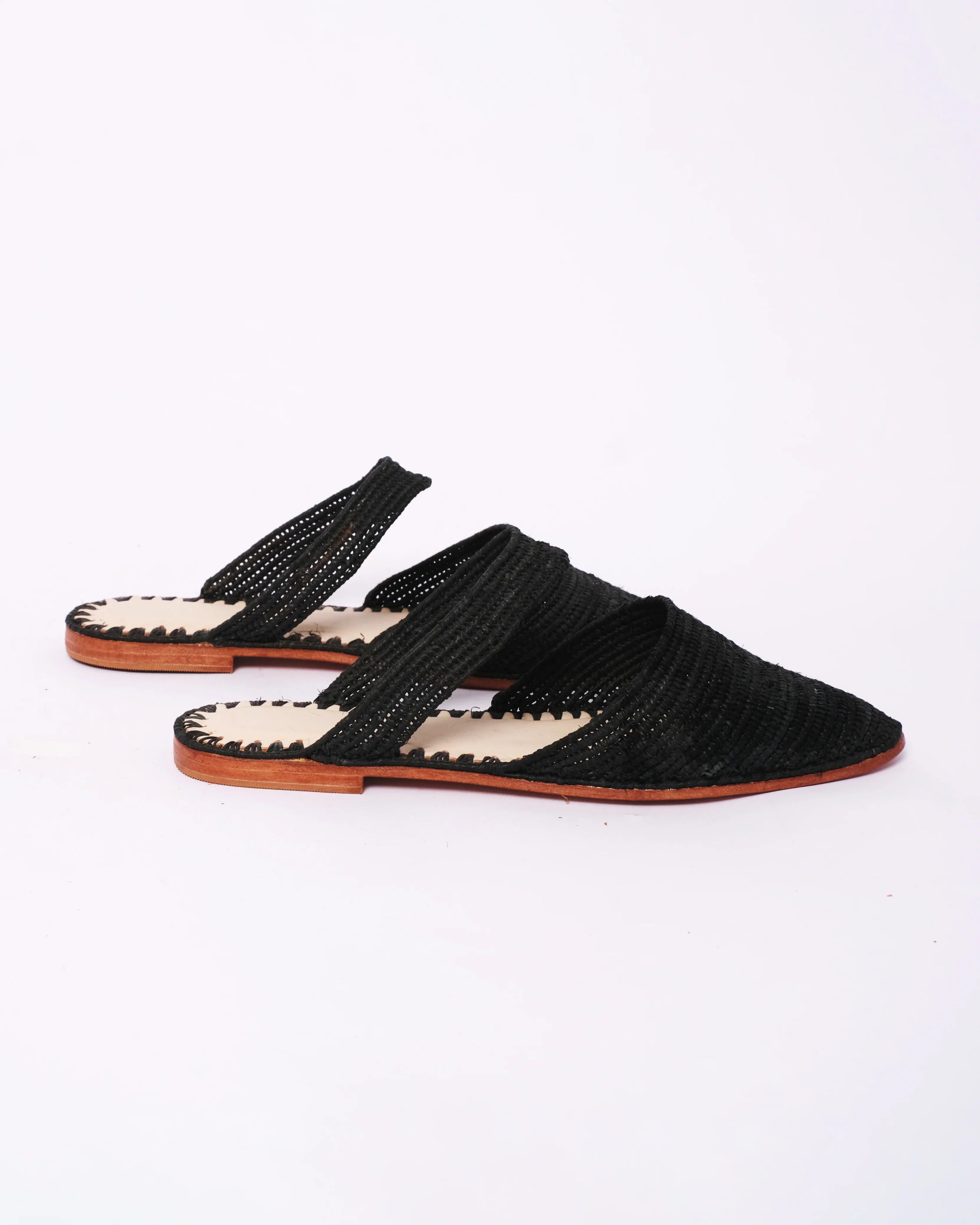 Women's Raffia Mule in Black Strap