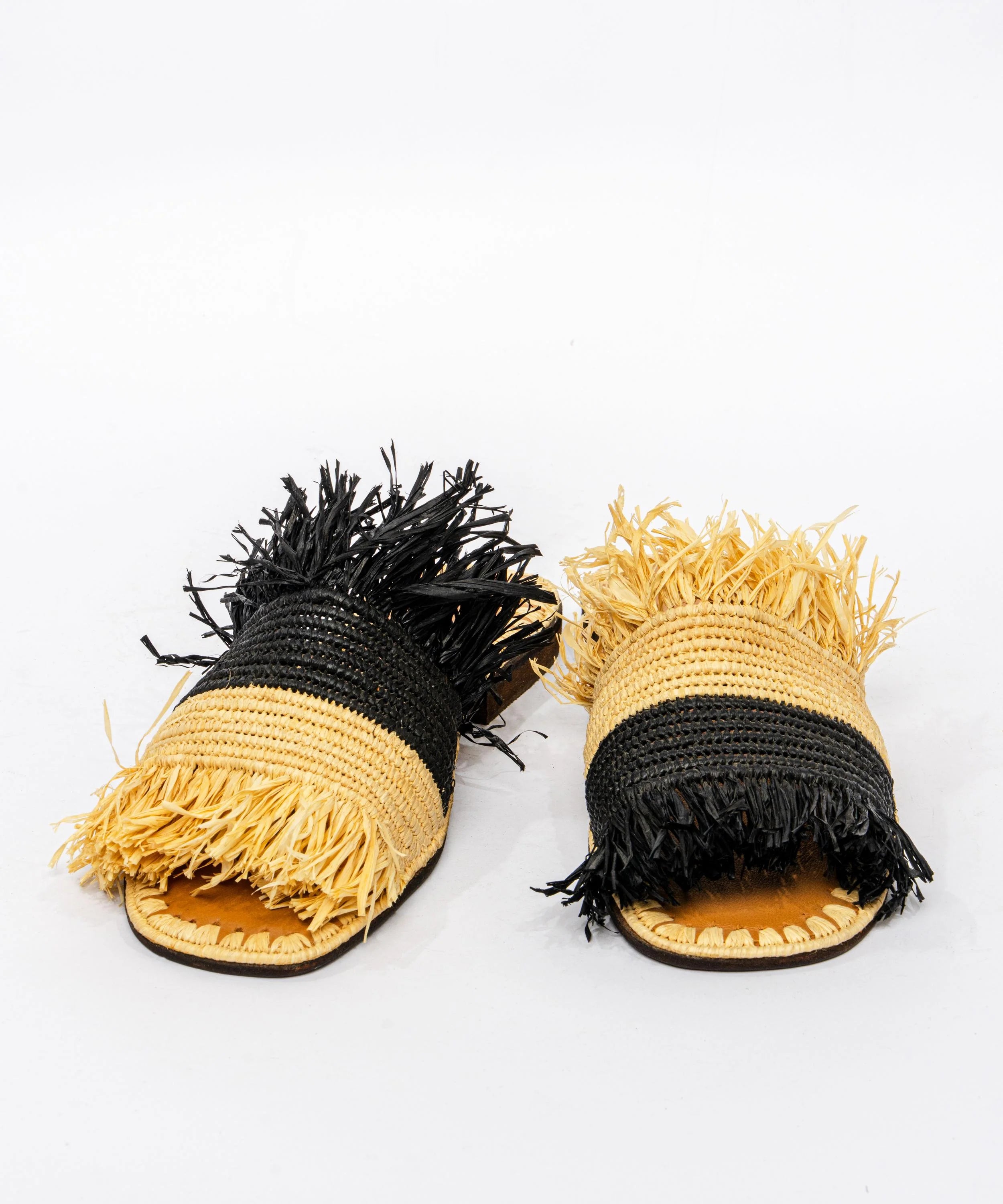 Women's Raffia Two-Tone Fringed Flat Slide Sandals – Natural & Black