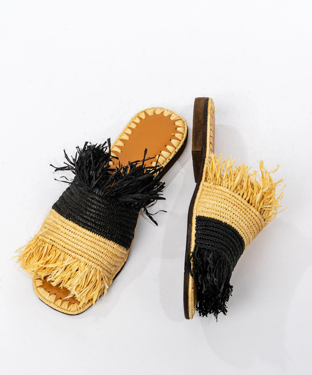 Women's Raffia Two-Tone Fringed Flat Slide Sandals – Natural & Black