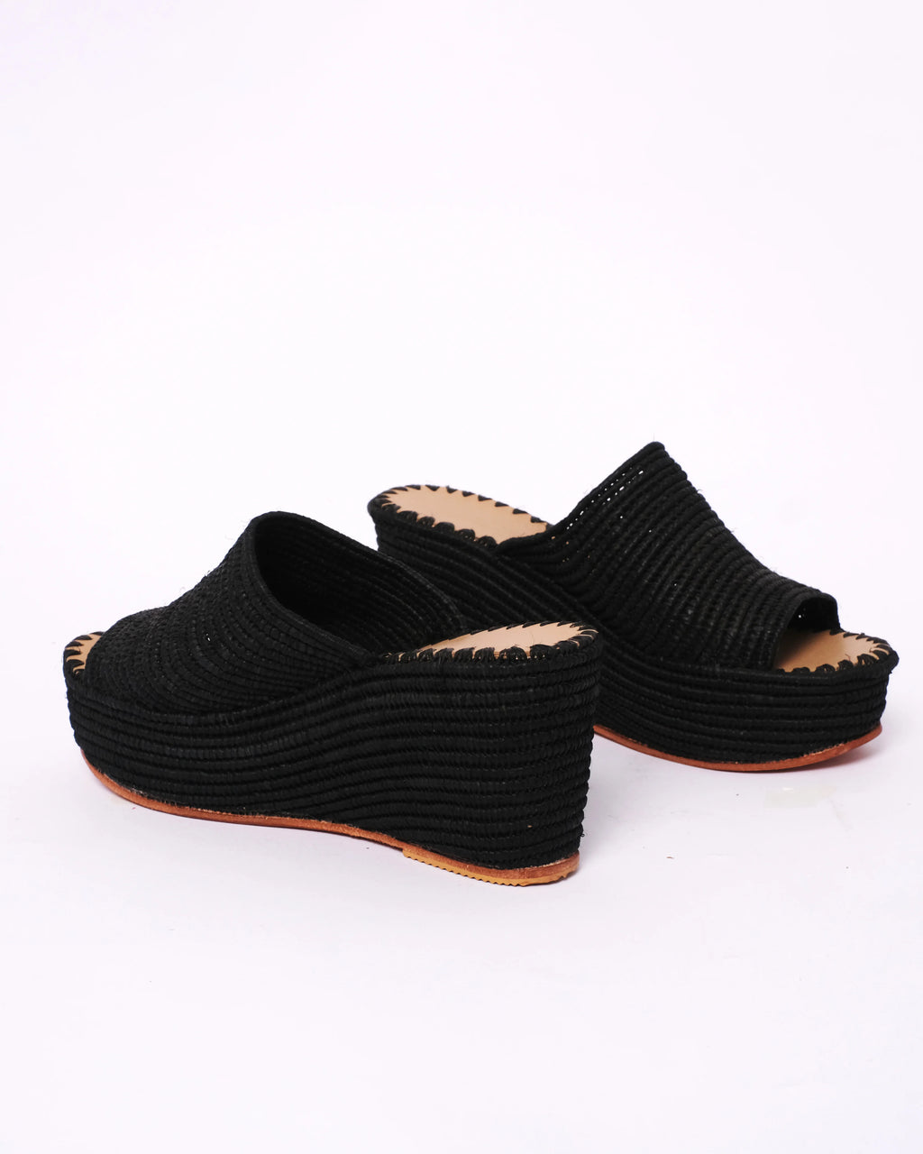 Women's Raffia Wedge Mule Sandals In Black