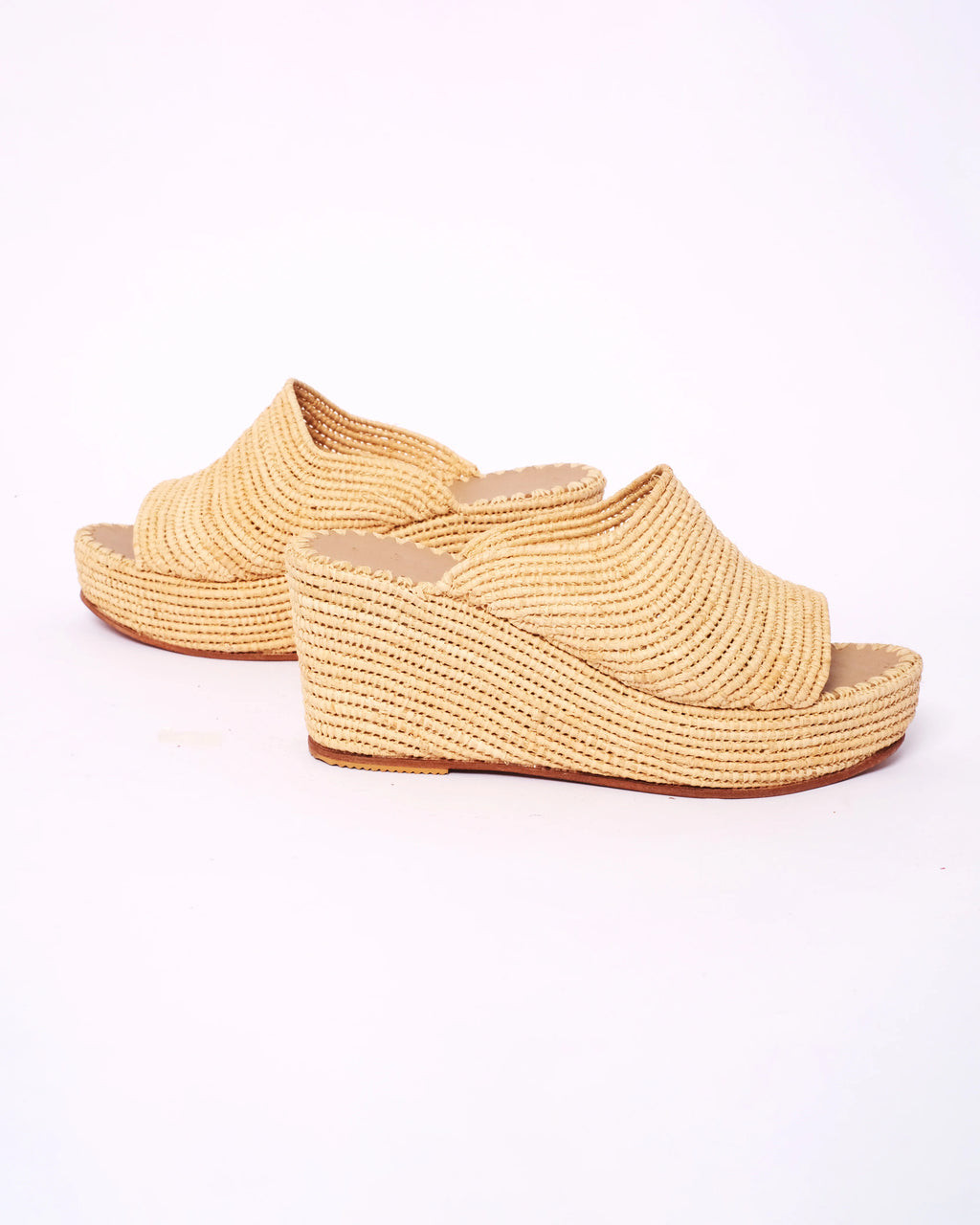 Women's Raffia Wedge Sandals In Natural