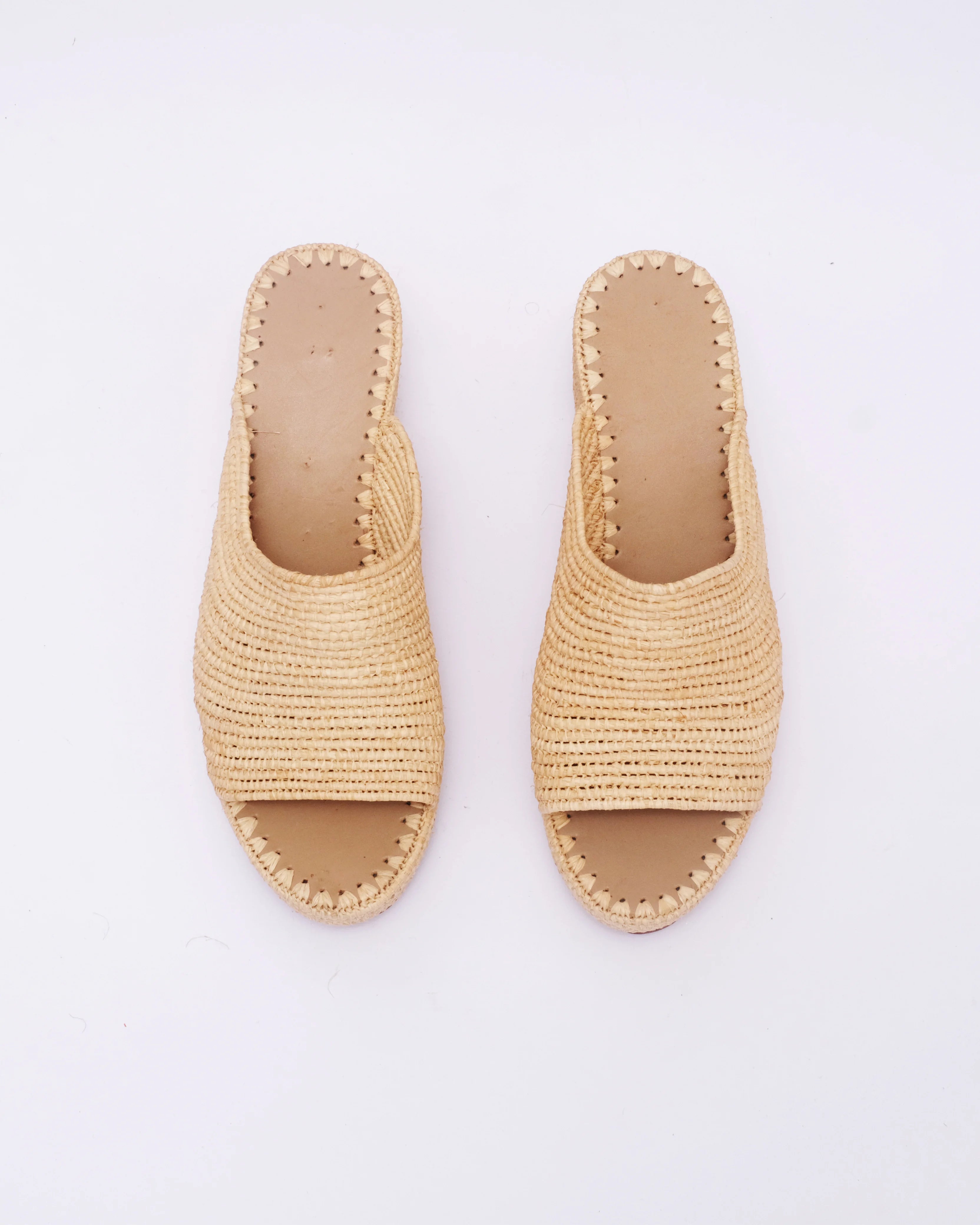 Women's Raffia Wedge Sandals In Natural